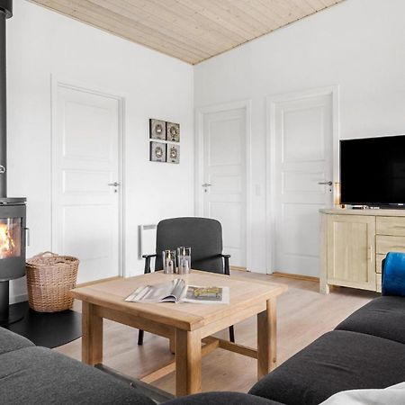 Lovely Home In Tarm With Wifi Eksteriør billede