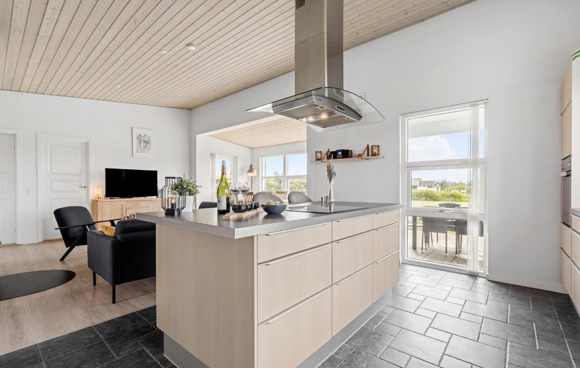 Lovely Home In Tarm With Wifi Eksteriør billede