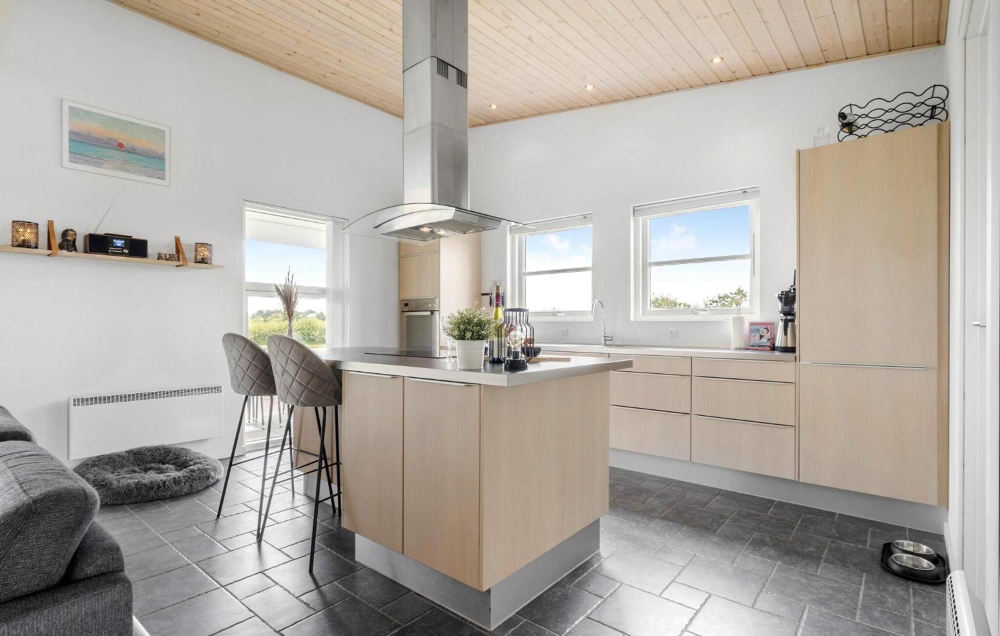 Lovely Home In Tarm With Wifi Eksteriør billede