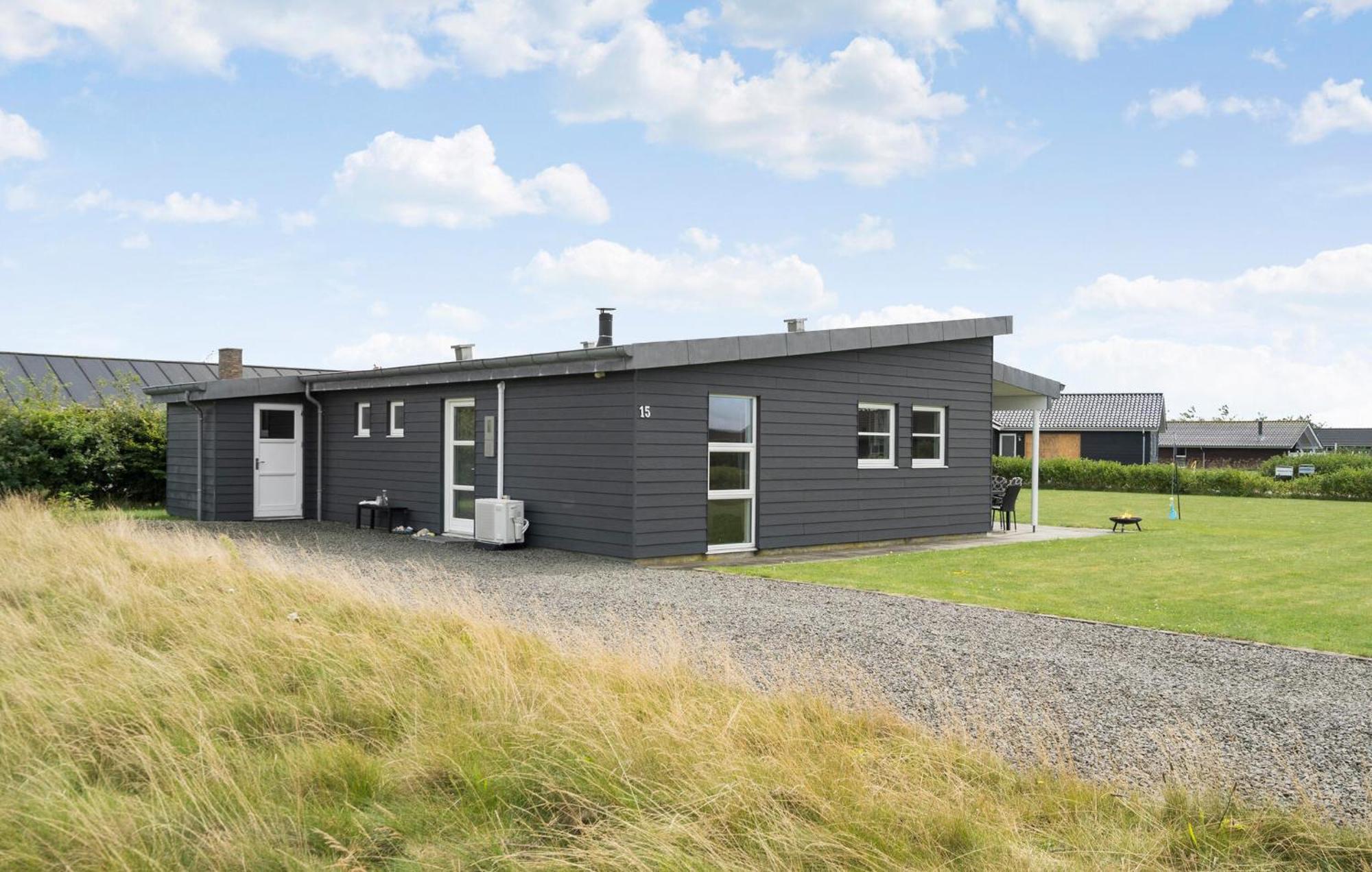 Lovely Home In Tarm With Wifi Eksteriør billede